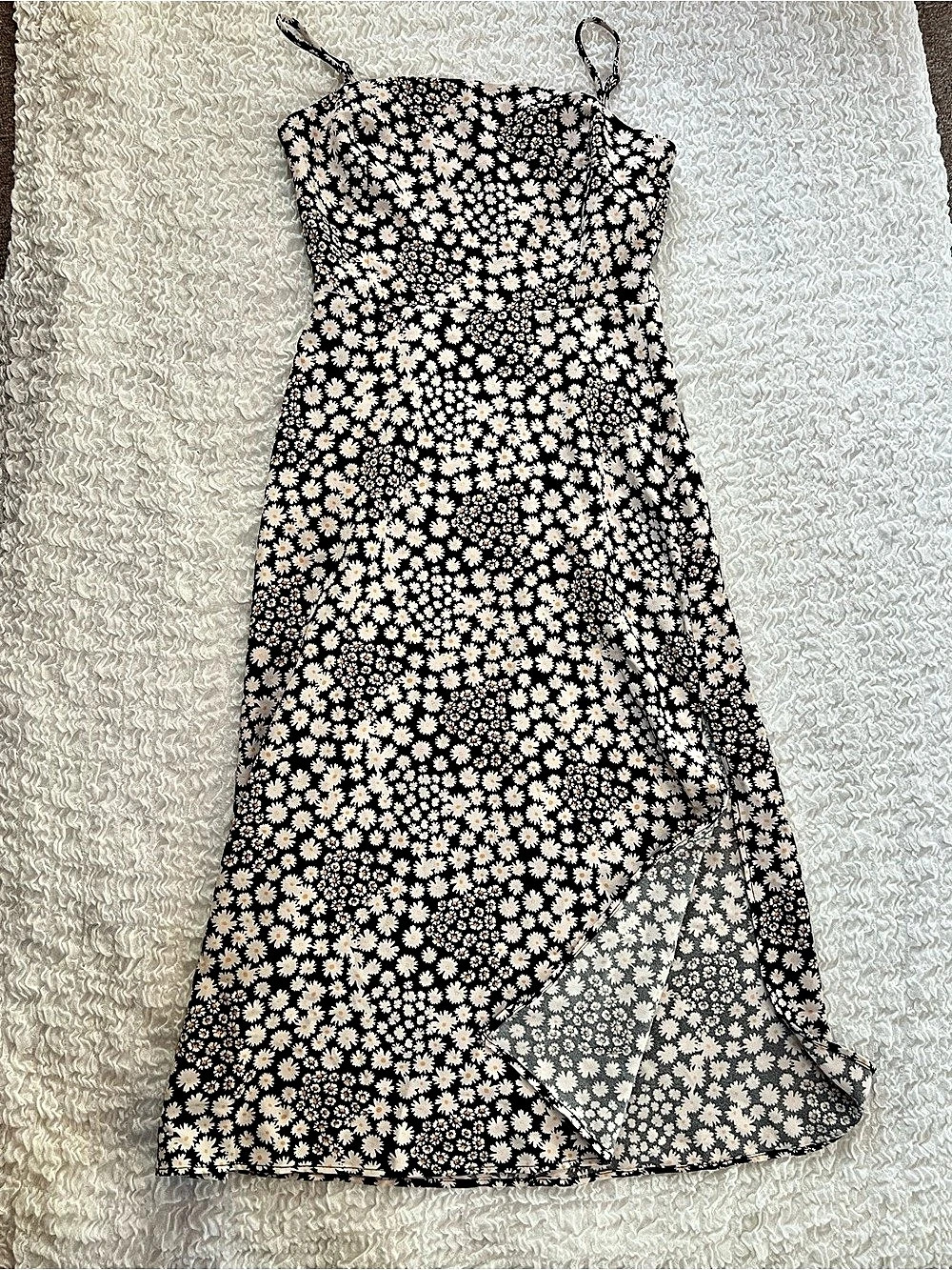 Lush Floral Maxi Dress in Black with Daisies Size Medium